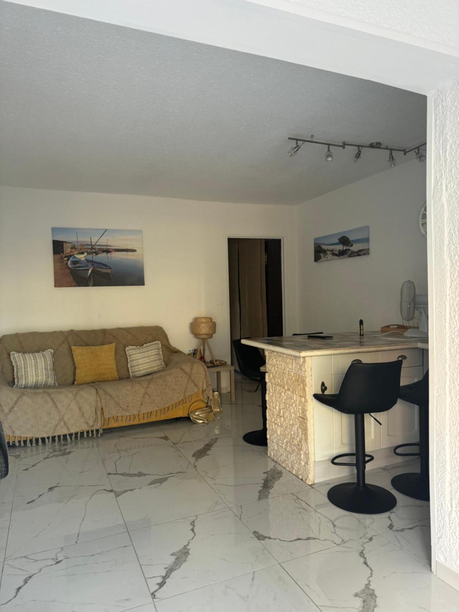Grand Studio Cabine Proche Plage Et Port 그륏상 외부 사진