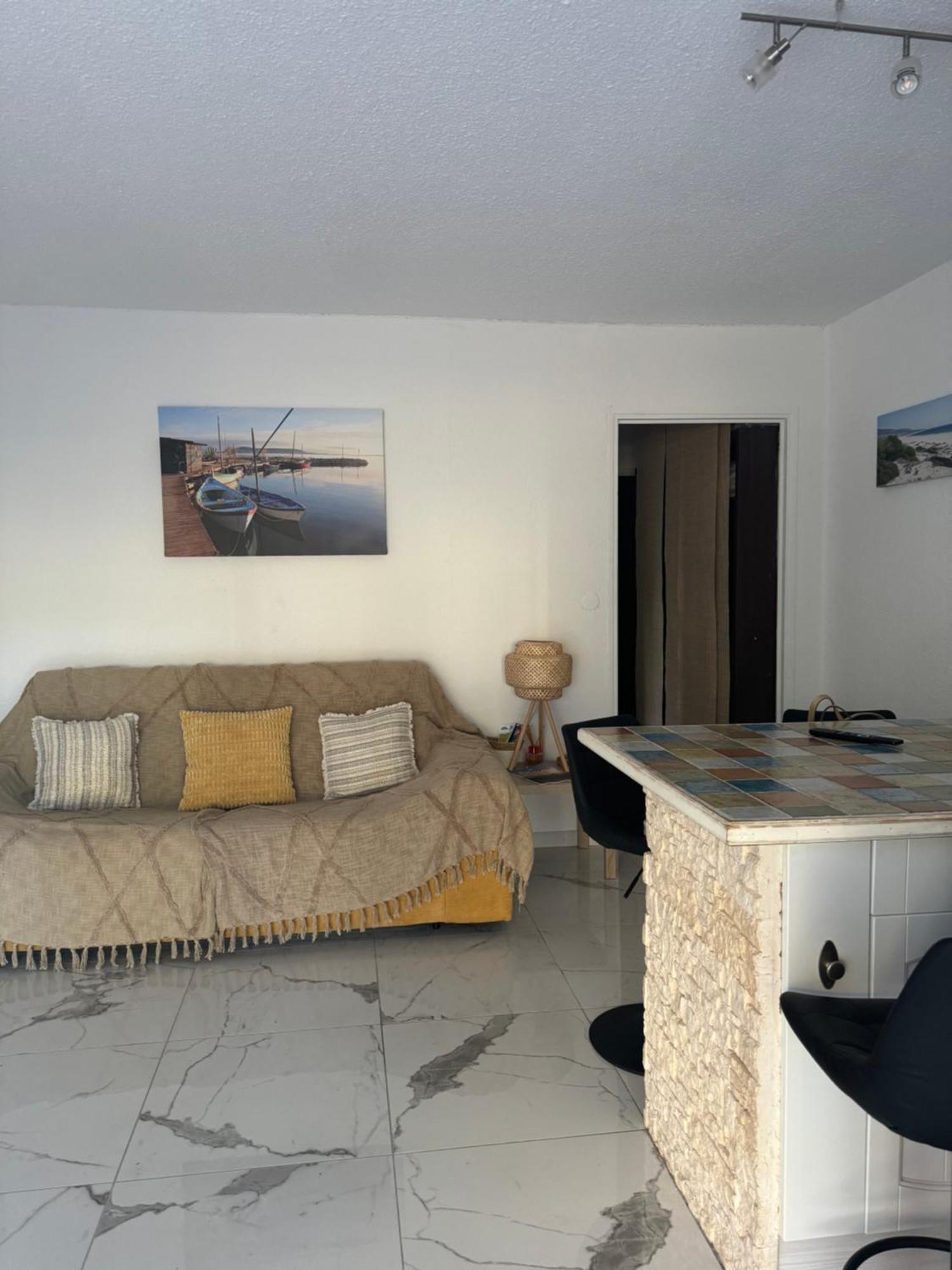 Grand Studio Cabine Proche Plage Et Port 그륏상 외부 사진